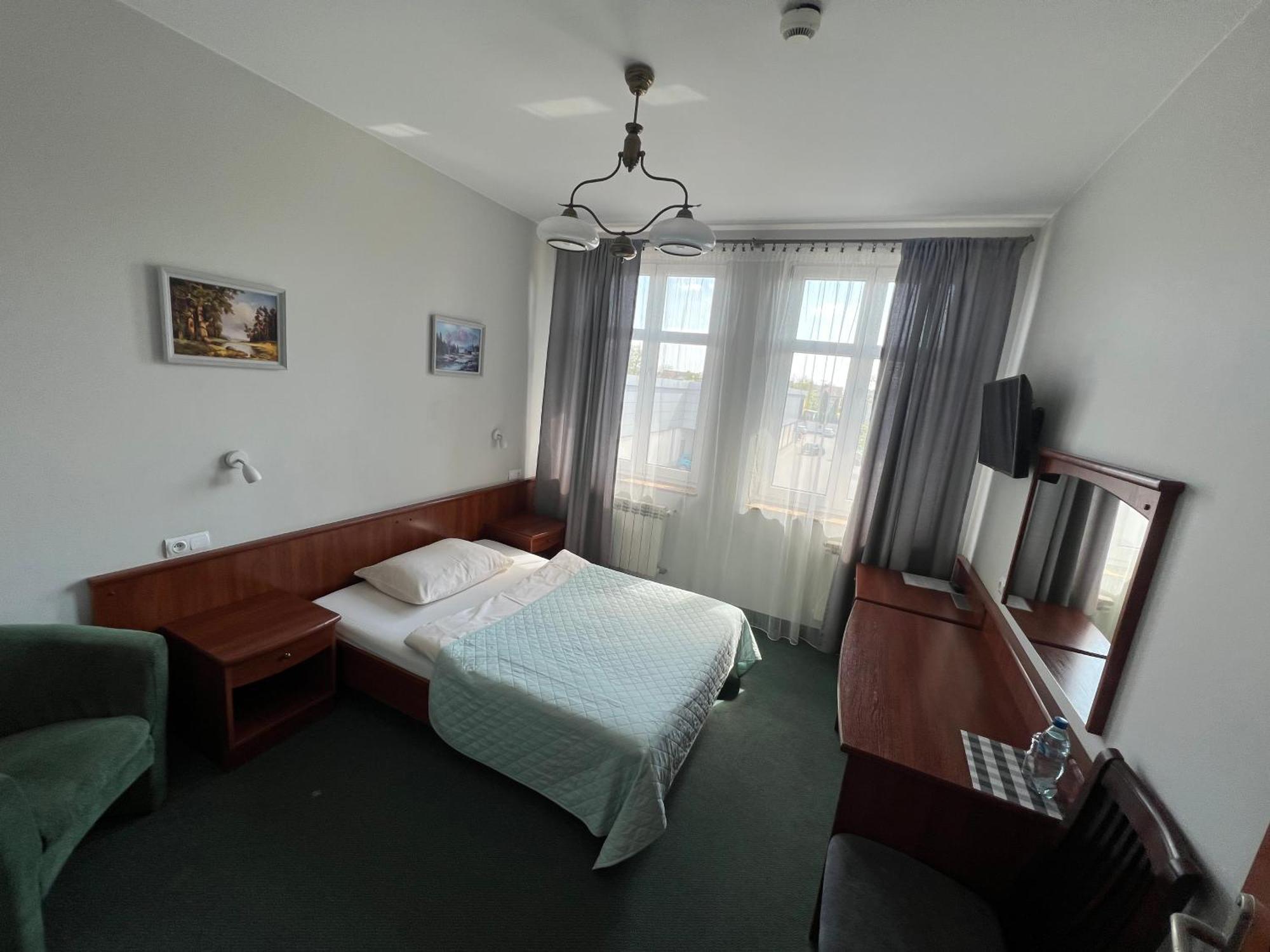 Bed and Breakfast Alabastro à Tomaszów Mazowiecki Extérieur photo